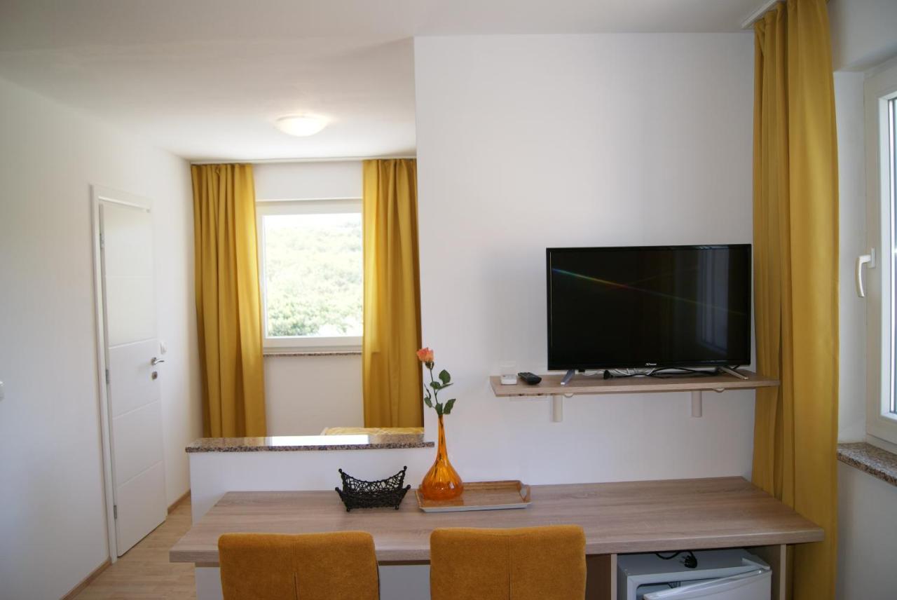 Rooms Magdalena Krk Krk Town Extérieur photo